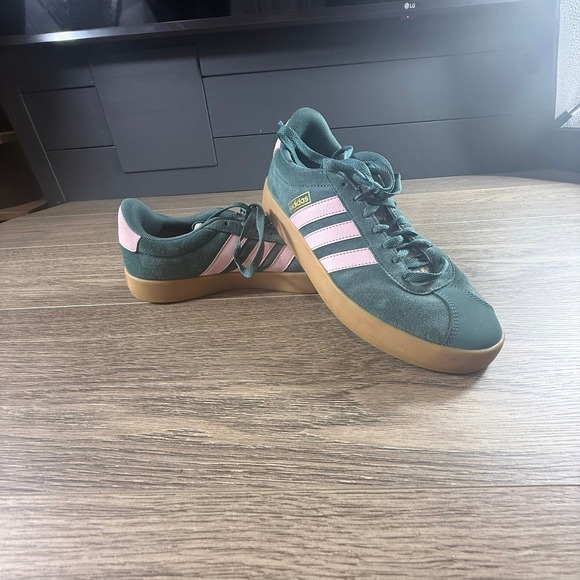 adidas Shoes - Adidas Women's VL Court 3.0 Sneakers Green Pink Size 9 LIfestyle Suede